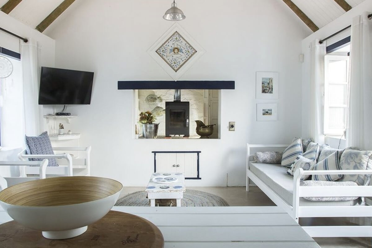 trinacria-cottage-struisbaai-lounge