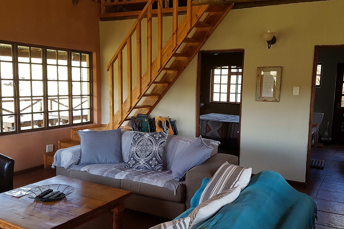 Bald Ibis Cottage lounge-3